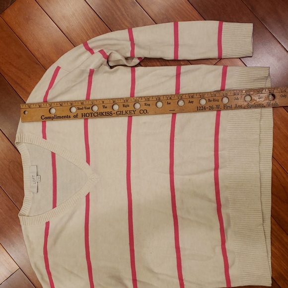 LOFT Cream with Pink stripe sweater.  Cropped style, V neck. Women's Medium - Picture 4 of 9
